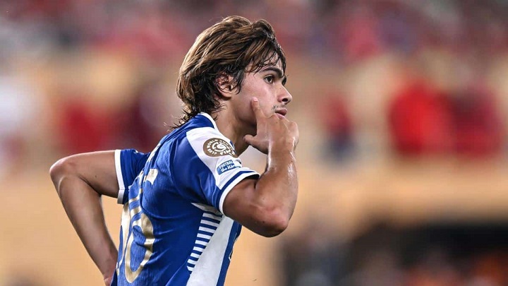 Älkää sokeasti palvoko ammattilaisjalkapalloilijoita